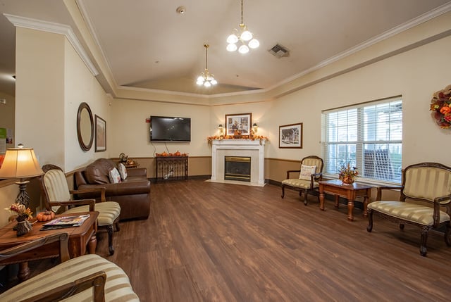 Baily_Living_Room_t7fkt5